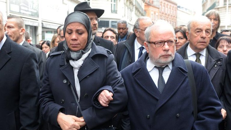 Latifa Ibn Ziaten, la mère d'une victime de Merah, et Samuel Sandler, père et grand-père de trois autres victimes, le 17 mars 2013 à Toulouse