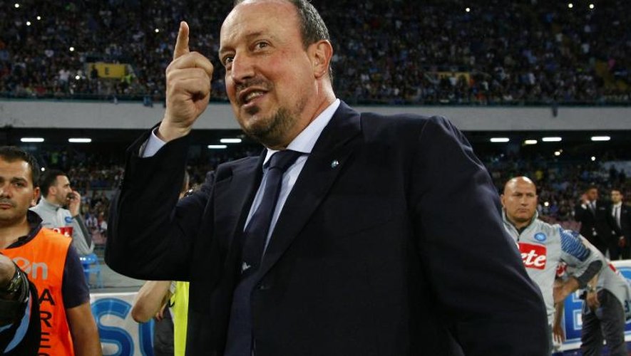 L'Espagnol Rafael Benitez, entraîneur de Naples, avant le match de Serie A contre La Lazio, le 3 mai 2015 à Naples