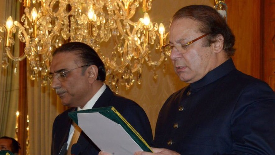 Le président pakistanais Asif Ali Zardari (à gauche), et le Premier ministre Nawaz Sharif (à droite), le 5 juin 2013 à Islamabad