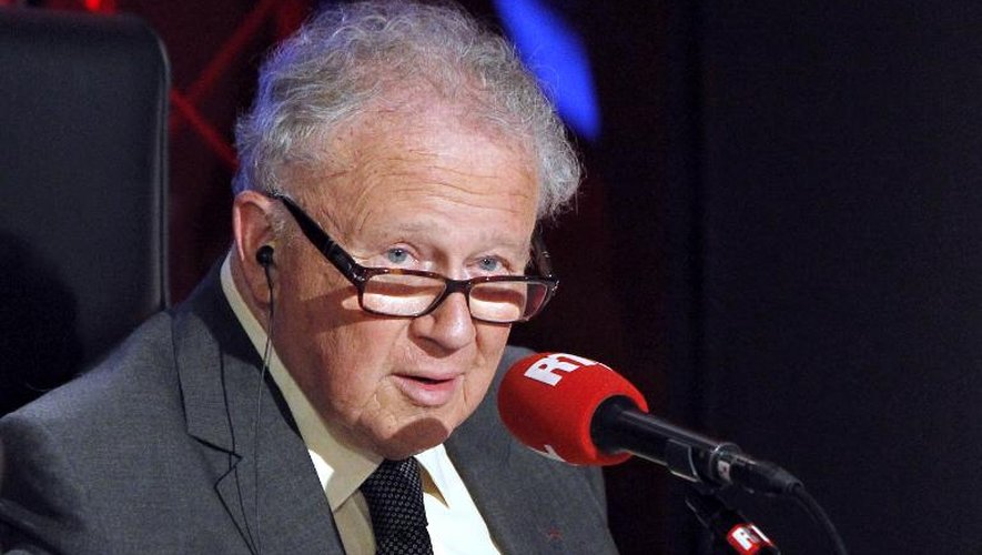 Philippe Bouvard, 84 ans, quittera à la rentrée prochaine l'émission "Les grosses têtes" qu'il anime depuis 40 ans sur RTL. Photographié le 29 mars 2010 dans les studios de RTL.