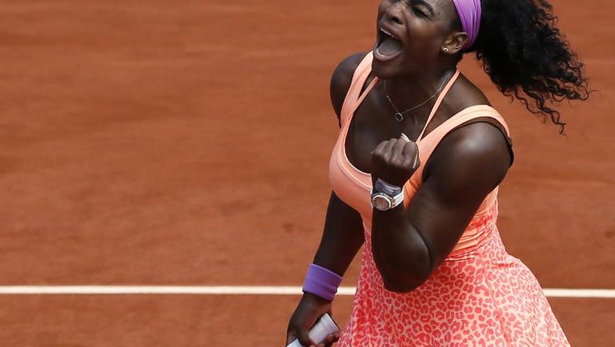 L'Américaine Serena Williams face à l'italienne Sara Errani en quart de finale à Roland-Garros, le 3 juin 2015