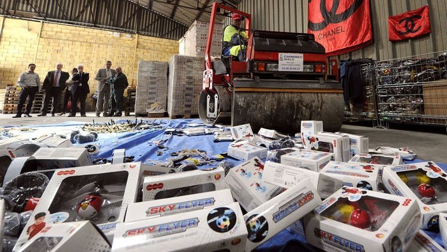 Des produits de contrefaçon saisis à Marseille vont être détruits, le 11 juin 2013