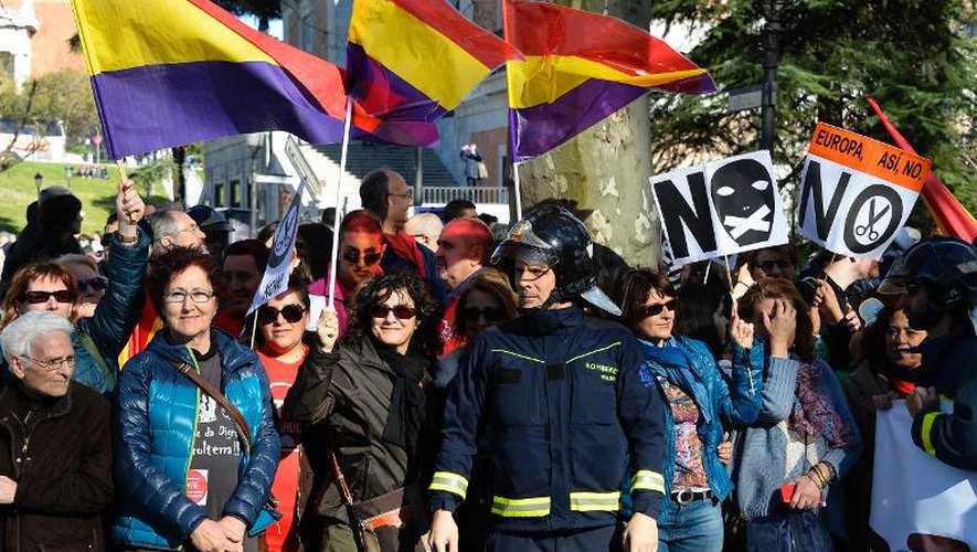 Des manifestants lors d'une "marche pour la dignité" à Madrid, le 22 mars 2014