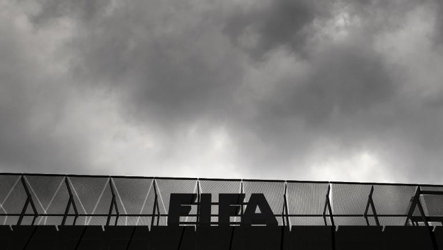 Le ciel s'assombrit au-dessus du siège de la FIFA, le 27 mai 2015 à Zurich