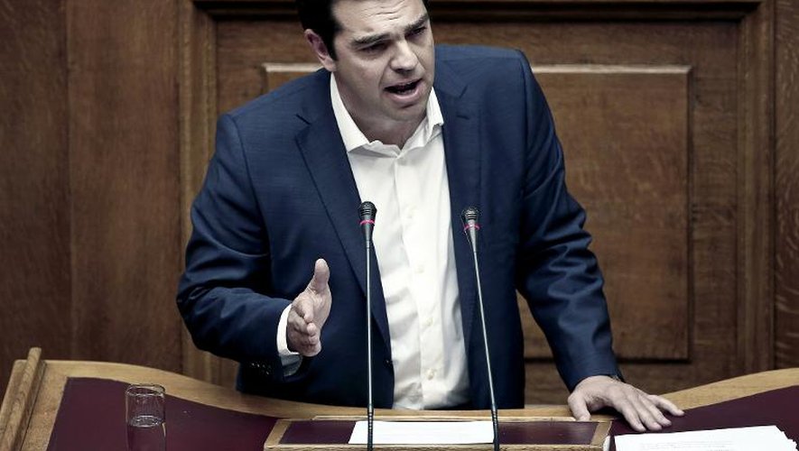 Le Premier ministre grec, Alexis Tsipras, devant le Parlement pour informer les parlementaires sur le cours des négociations, le 5 juin 2015