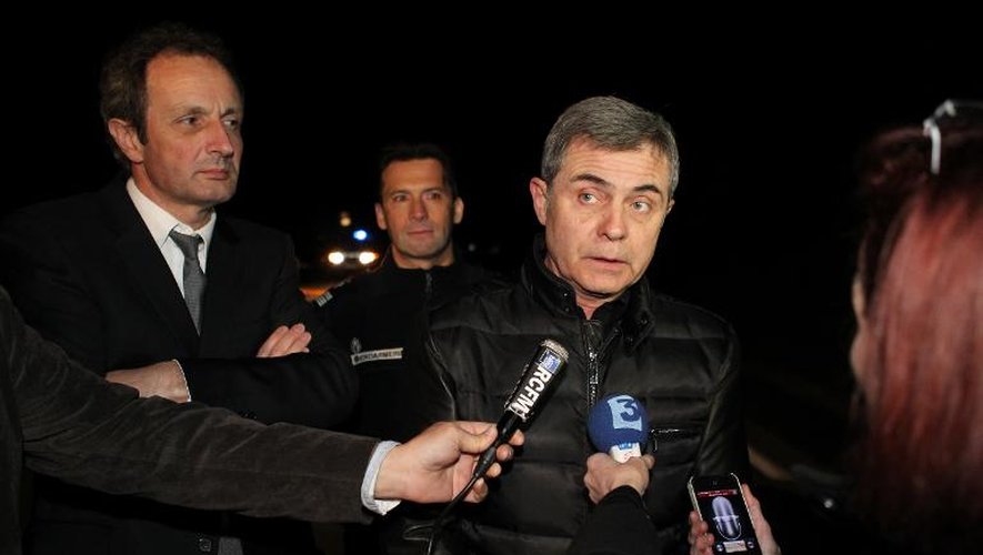 Le préfet du Haute-Corse Alain Rousseau et le procureur Dominique Alzeari le 23 mars 2014 à Tallone