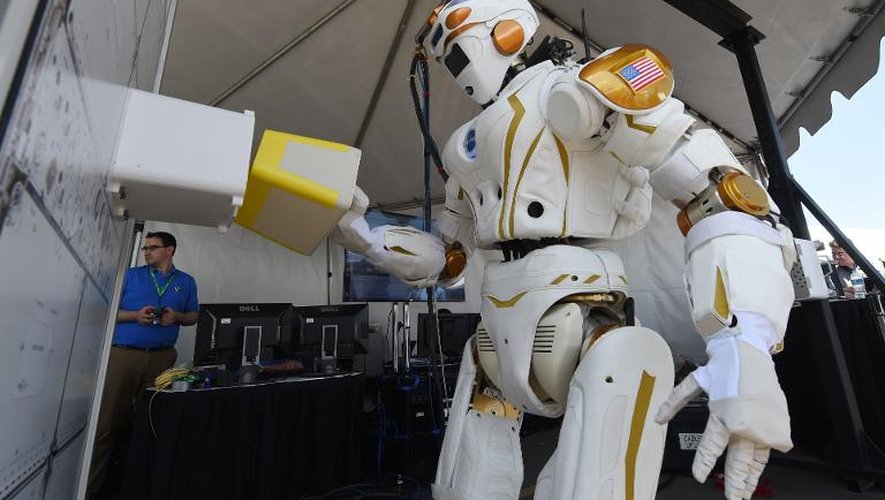 Le robot 'Valkyrie' lors du concours de robots le 5 juin 2015 à Pomona en Californie