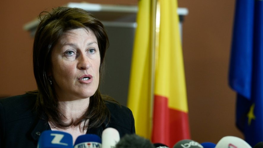 La ministre belge des Transports, Jacqueline Galant, démissionnaire, lors d'une conférence de presse à Bruxelles le 15 avril 2016