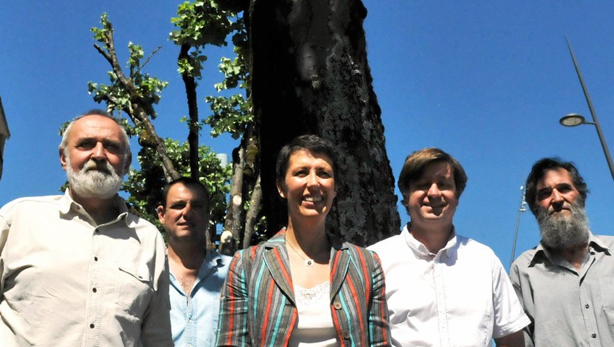 Les membres du syndicat des Forestiers privés de l’Aveyron avec, au centre,
la présidente Clotilde Ripoull.