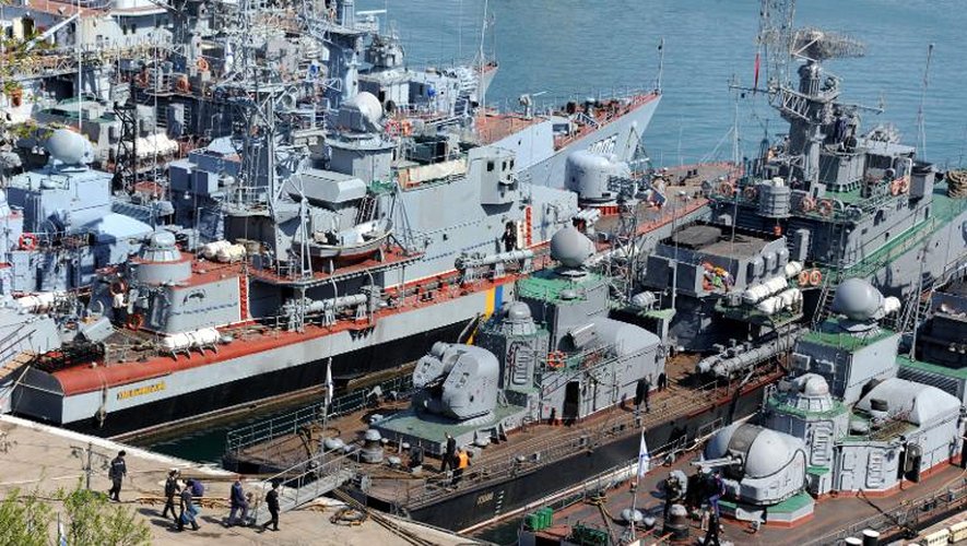 Des navires militaires russes dans la baie de Sébastopol le 24 mars 2014