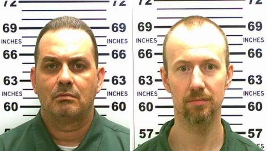 Photo montage fournie par les autorités  new-yorkaises de deux détenus Richard Matt (g) et David Sweat, qui se sont échappés d'une prison de l'Etat de New York, déclenchant une gigantesque chasse à l'homme le 7 juin 2015