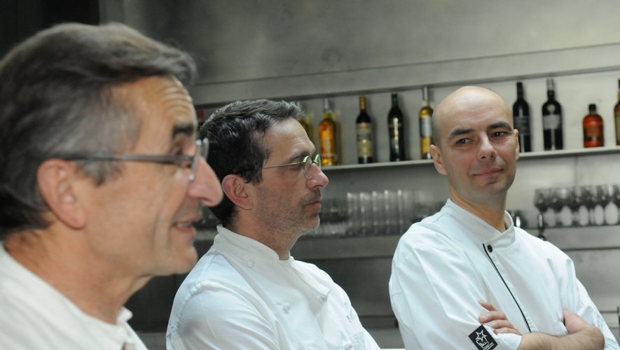 Maîtres à bord, Michel et Sébastien Bras ont confié les cuisines au chef Christophe Chaillou, le beau-frère de Sébastien.