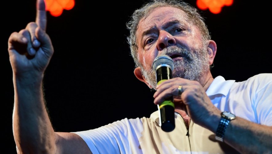 L'ancien président brésilien Luiz Inacio Lula Da Silva lors d'un discours à Rio de Janeiro, le 11 avril  2016