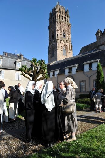 Religion: Rodez dit adieu aux sœurs carmélites