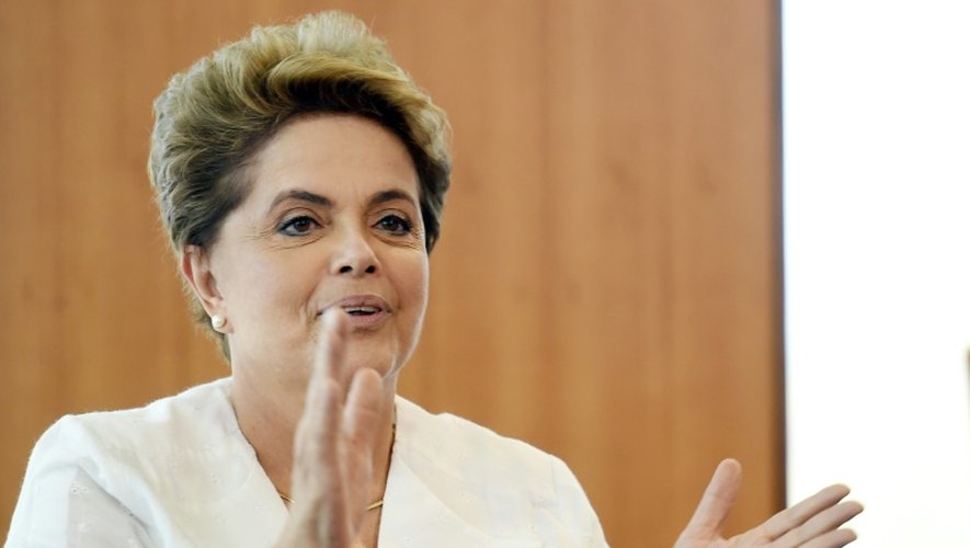 La président brésilienne Dilma Rousseff -ici le 15 avril 2016- joue son mandat alors que les députés se pronocent sur sa destitution