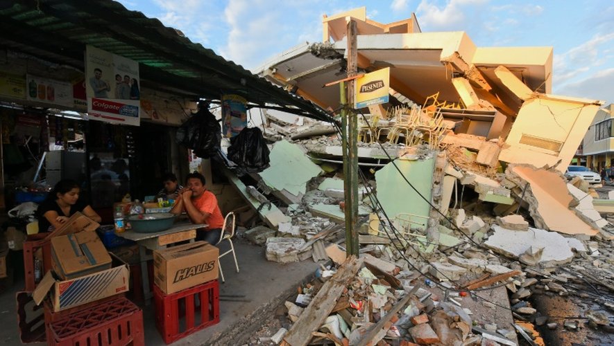 Destructions à Manta en Equateur, après le trempblement de terre qui a tué au moins 272 personnes, le 17 avril 2016
