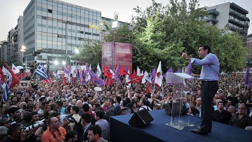 Le leader de l'opposition, Alexis Tsipras (Syriza), en meeting le 17 juin 2013 à Athènes