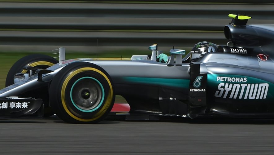 Nico Rosberg, pilote de l'écurie Mercedes AMG, lors du Grand Prix de China, le 17 avril 2016 à Shanghai