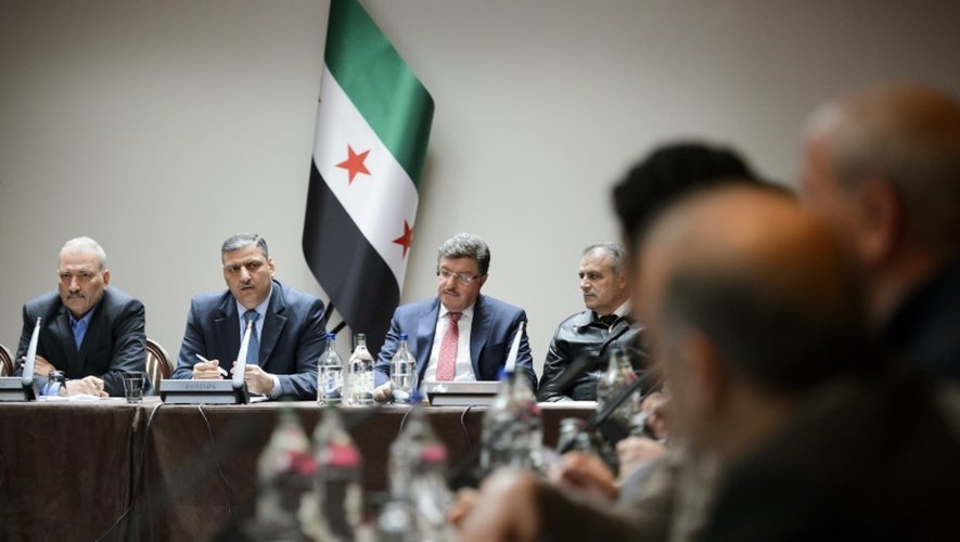 Des membre de l'opposition syrienne à Genève le 18 avril 2016
