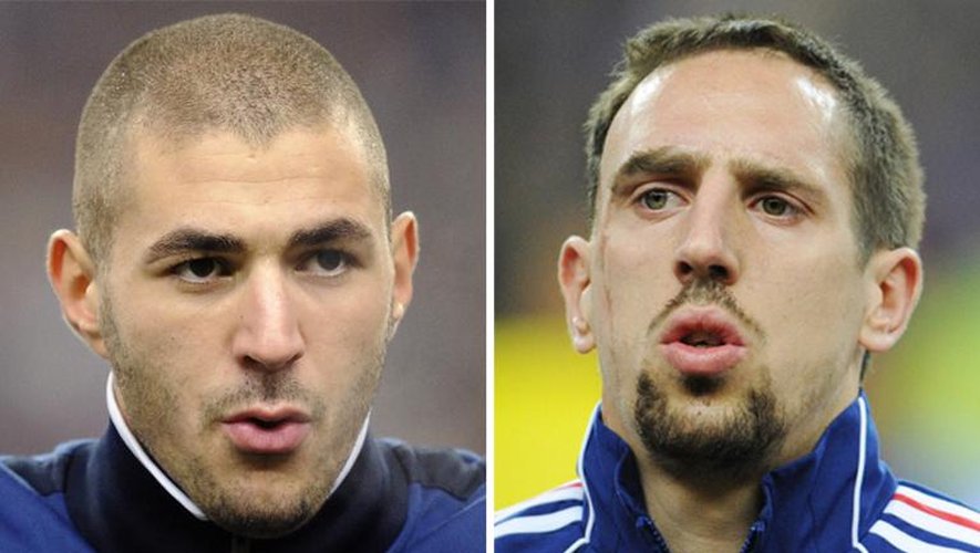 Combinaison de photos montrant les footballeurs internationaux français Karim Benzema (g) et Franck Ribéry