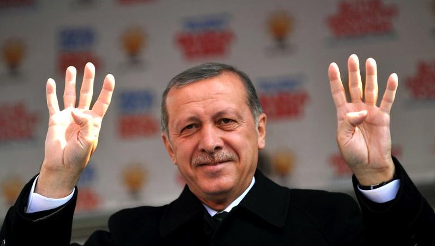 Le Premier ministre turc Recep Tayyip Erdogan en meeting à Istanbul le 29 mars 2014
