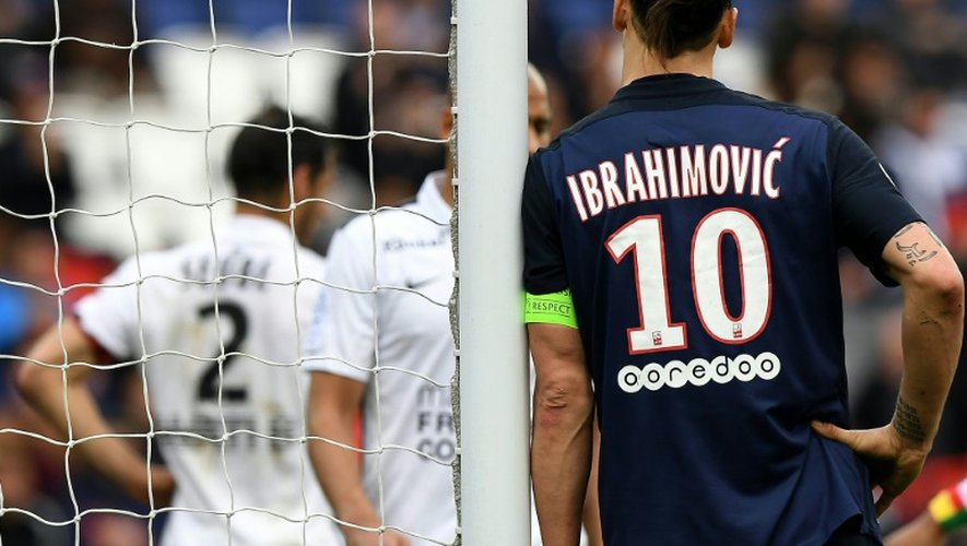 L'attaquant du PSG Zlatan Ibrahimovic lors du match de Ligue 1 face à Caen, le 16 avril 2016 au Parc des Princes