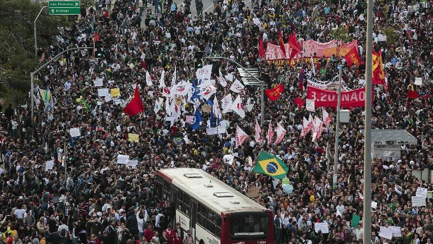Manifestation d'étudiants à Sao Paulo au Brésil, le 17 juin 2013