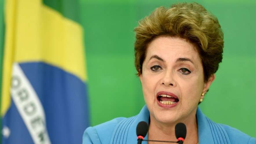 Dilma Rousseff lors d'une conférence de presse au palais Planalto le 18 avril 2016 à Brasilia