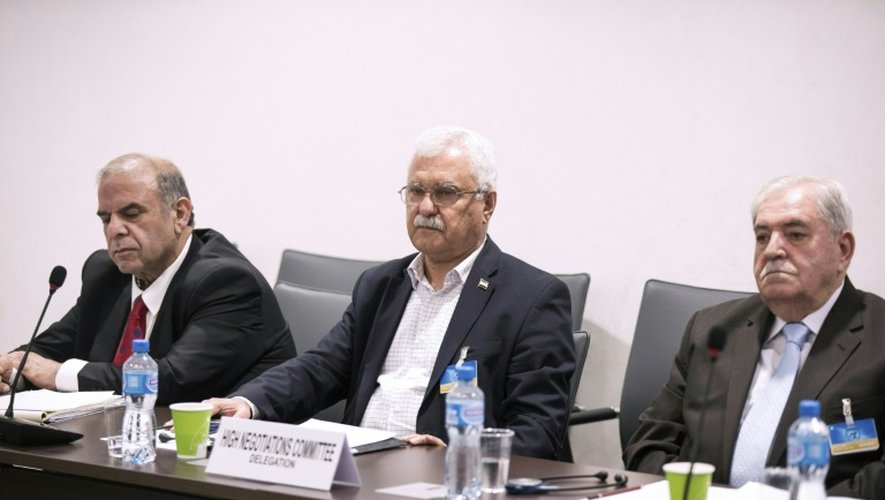 George Sabra (C) membre du HCN  (Haut comité des négociations) le 18 avril 2016 à Genève