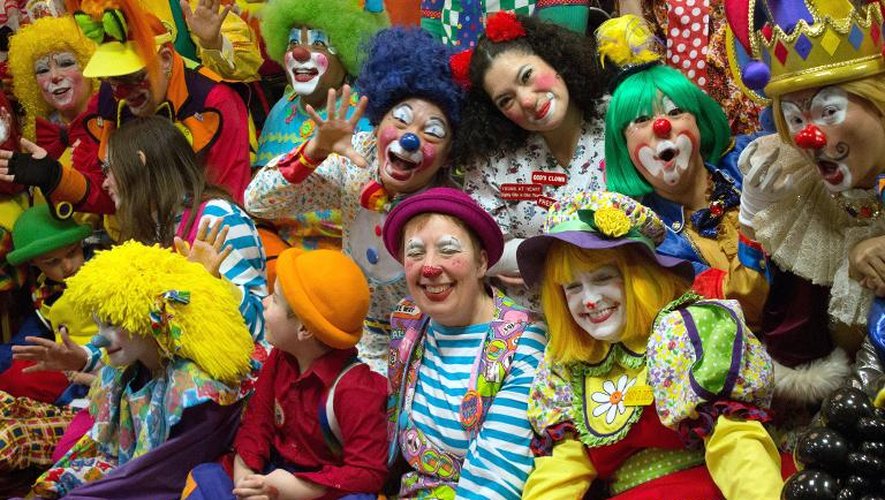 Des clowns lors de la conférence annuelle de l'Association mondiale des clowns, le 28 mars 2014 à Northbrook  près de Chicago
