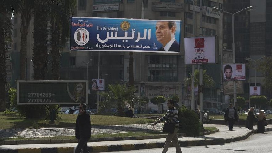 Une affiche montre l'ex-chef de l'armée et candidat à la présidentielle égyptienne Abdel Fattah al-Sissi, au Caire le 6 février 2014