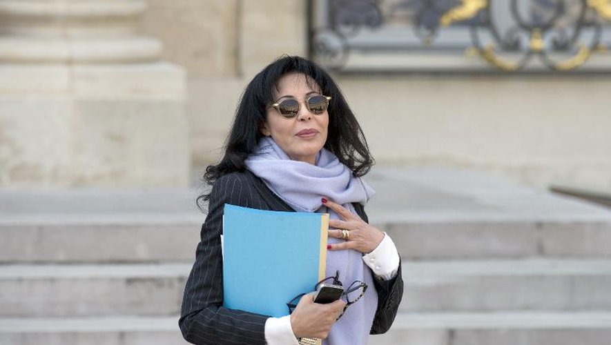 La ministre déléguée à la Francophonie Yamina Benguigui quitte l'Elysée, le 26 mars 2014 à Paris