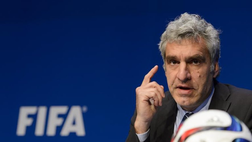 Le directeur de la communication de la Fifa, Walter De Gregorio, en conférence de presse au siège de la Fifa, le 27 mai 2015 à Zurich