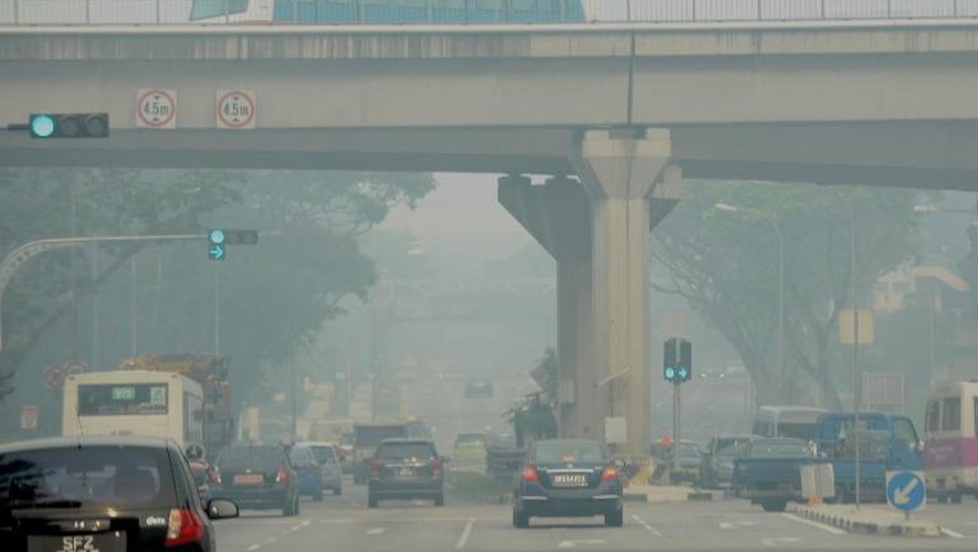 Une autoroute à Singapour, le 21 juin 2013