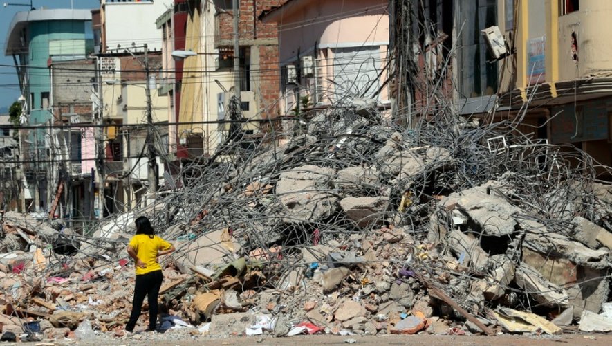 Les décombres d'un immeuble de Portoviejo en Equateur, le 19 avril 2016
