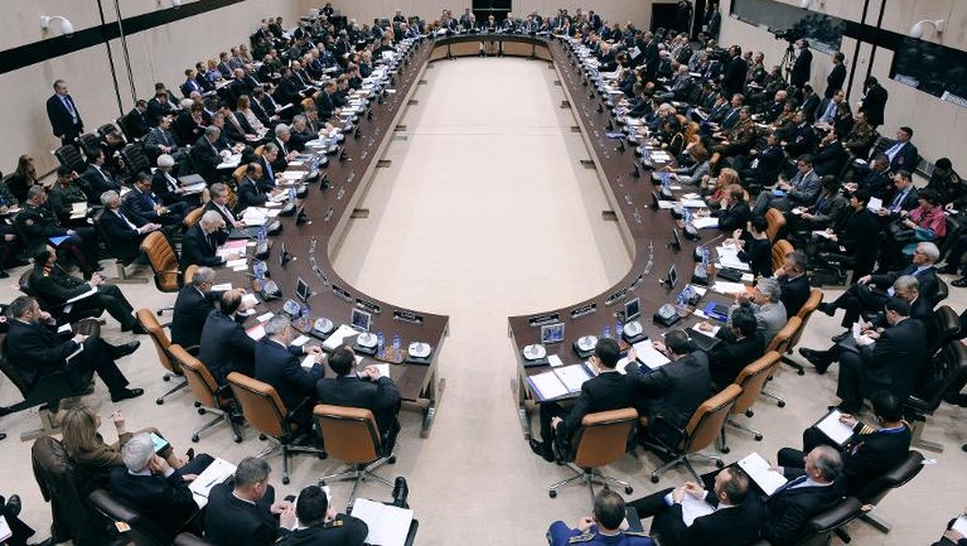 Une réunion des pays membres de l'Otan dans son quartier général, à Bruxelles, le 27 février 2014