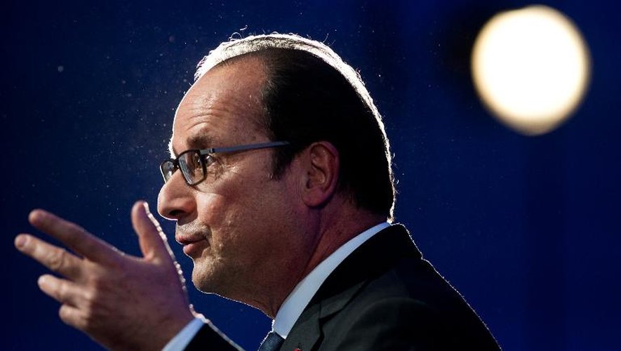 Le président François Hollande, le 12 juin 2015 à Saint-Sylvain-d'Anjoy près d'Angers