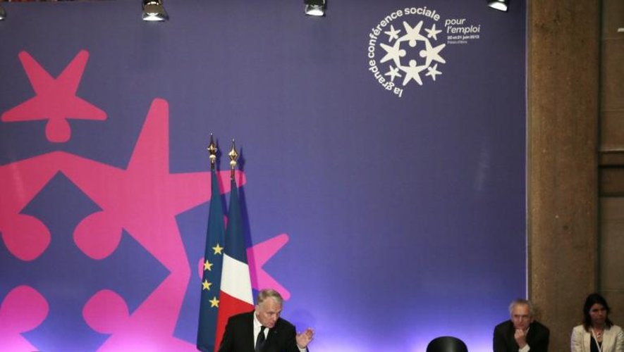 Le Premier ministre Jean-Marc Ayrault, le 21 juin 2013, devant la conférence sociale à Paris