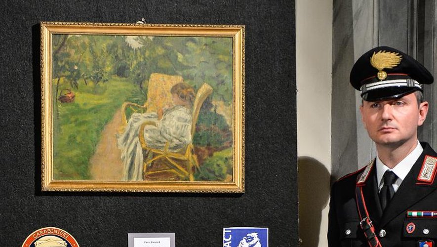 Le tableau de Pierre Bonnard "La femme aux deux fauteuils", volé à Londres, et retrouvé en Italie, à Florence le 2 avril 2014