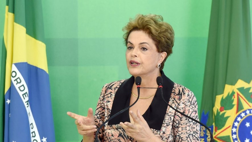 La présidente Dilma Rousseff lors d'une conféfence de presse au palais Planalto le 19 avril 2016 à Brasilia