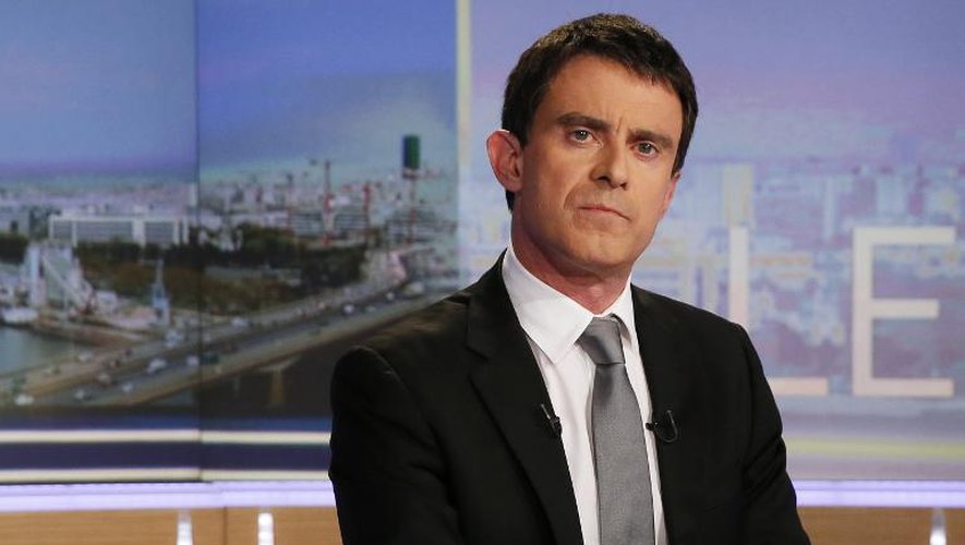 Le Premier ministre Manuel Valls sur le plateau de TF1 le 2 avril  à Boulogne-Billancourt