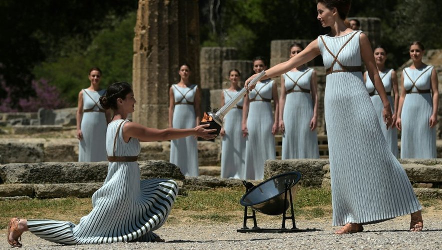 Cérémonie de l'allumage de la flamme olympique au Temple d'Hera à Olympie, le 21 avril 2016
