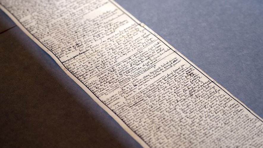 Le manuscrit des "Cent Vingt Journées de Sodome" exposé le 2 avril 2014 à l'Institut des Lettres à Paris