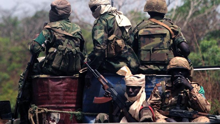 Des soldats tchadiens de la Misca patrouillent près de Bossangoa, le 5 mars 2014