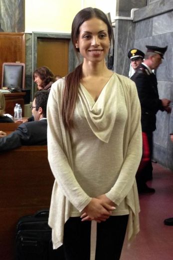 La  jeune Marocaine Karima El Mahroug, alias "Ruby la voleuse de coeurs", le 24 mai 2013 au tribunal de Milan