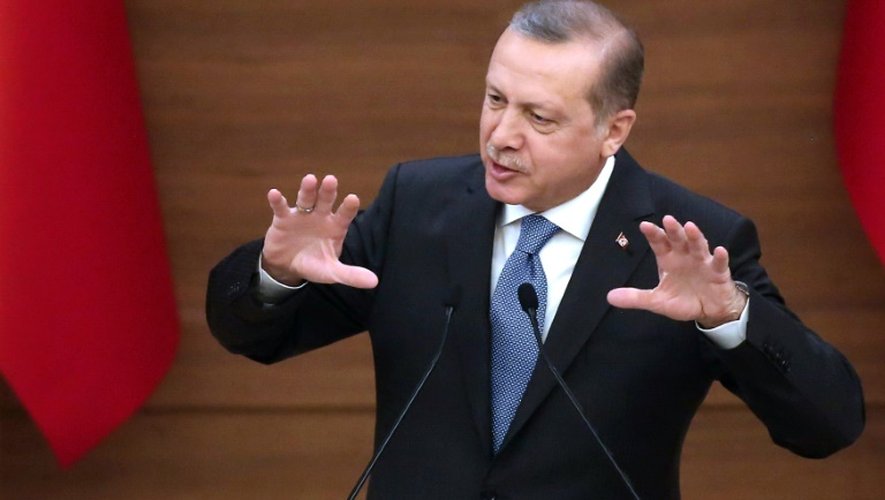Le président turc Recep Tayyip Erdogan fait un discours à Ankara, le 19 avril 2016