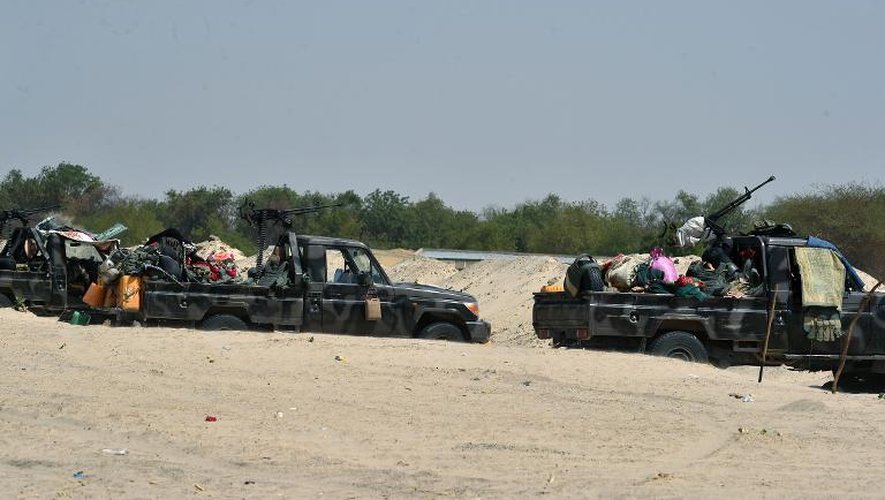 Des véhicules des armées tchadienne et nigérienne le 25 mai 2015 à Malam Fatori, dans le nord du Nigeria, où elles apportent leur soutien à l'armée nigériane dans sa lutte contre Boko Haram