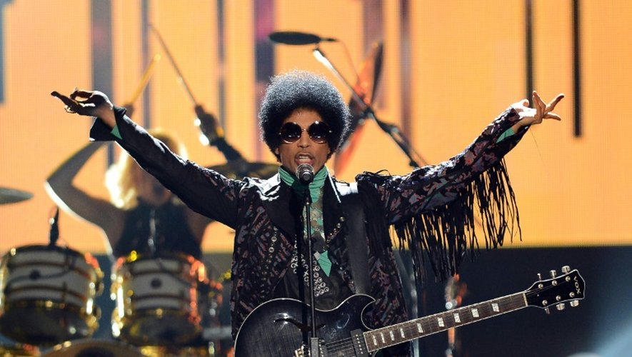Le chanteur Prince sur la scène du Grand Garden Arena à Las Vegas, le 19 mai 2013