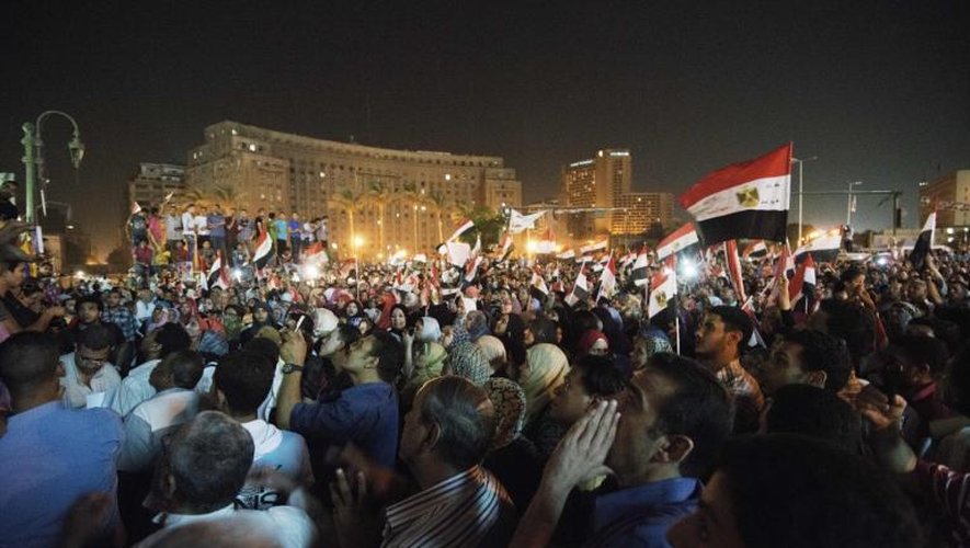 Des centaines de manifestants anti-Morsi sont rassemblée sur la place Tahrir au Caire, le 26 juin 2013