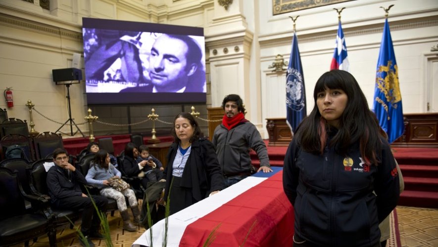 Hommage au poète Pablo Neruda le 25 avril 2016 à Santiago